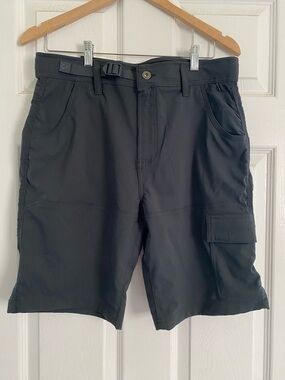 New with Tags GERRY Men’s Venture Cargo Shorts Size 32 Color Dark Gray